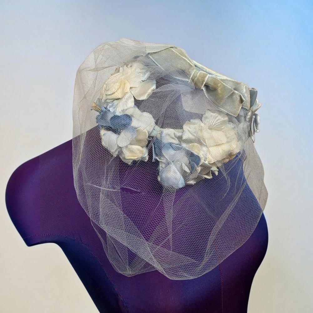 Vintage 1950s Floral Birdcage Veil Hat Velvet Bow Millinery Fascinator